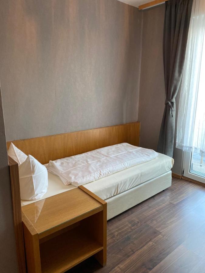 Hotel Rheinstein Рюдесхайм ам Рейн Екстериор снимка