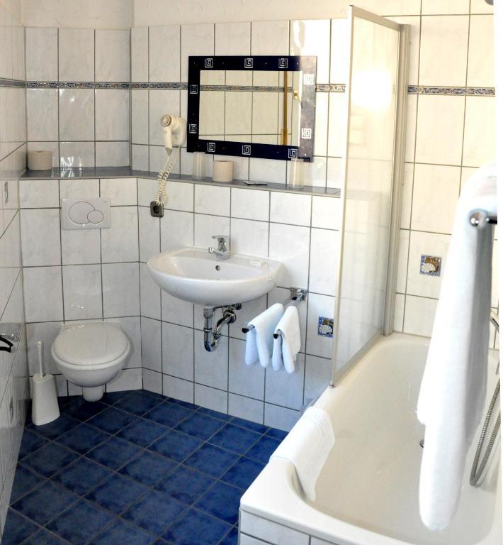 Hotel Rheinstein Рюдесхайм ам Рейн Стая снимка
