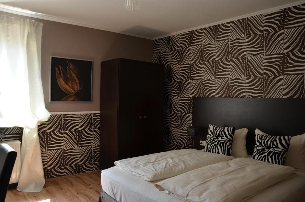 Hotel Rheinstein Рюдесхайм ам Рейн Екстериор снимка