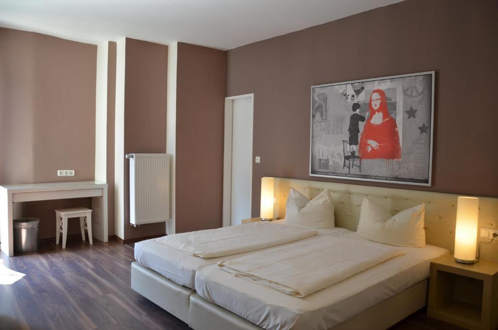 Hotel Rheinstein Рюдесхайм ам Рейн Екстериор снимка