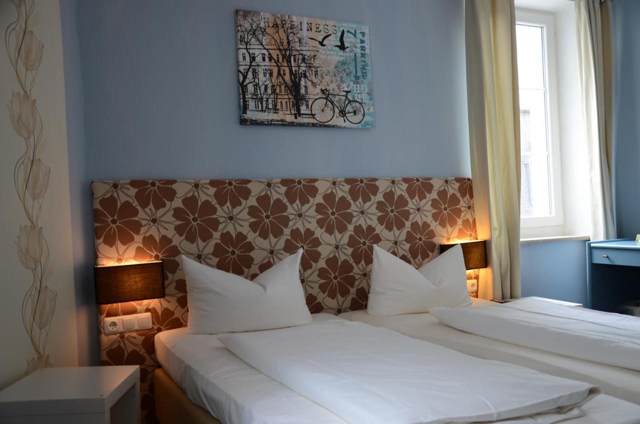 Hotel Rheinstein Рюдесхайм ам Рейн Екстериор снимка